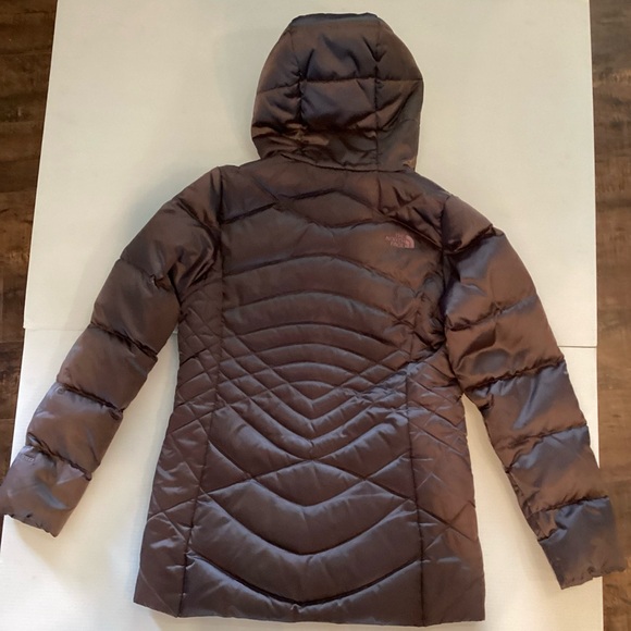 GUC NorthFace puffer coat. - Picture 2 of 9
